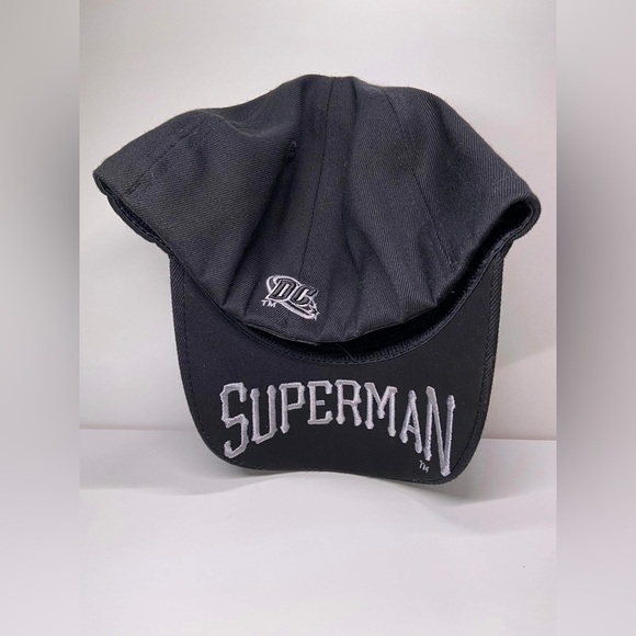 DC Superman Hat - Picture 1 of 2